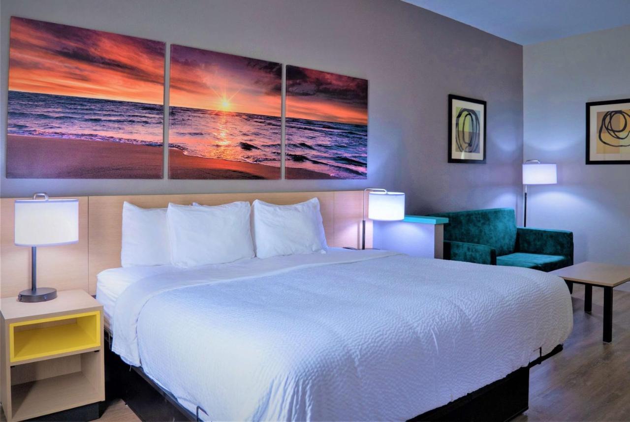 Hotel Days & By Wyndham Savannah North I-95 3*