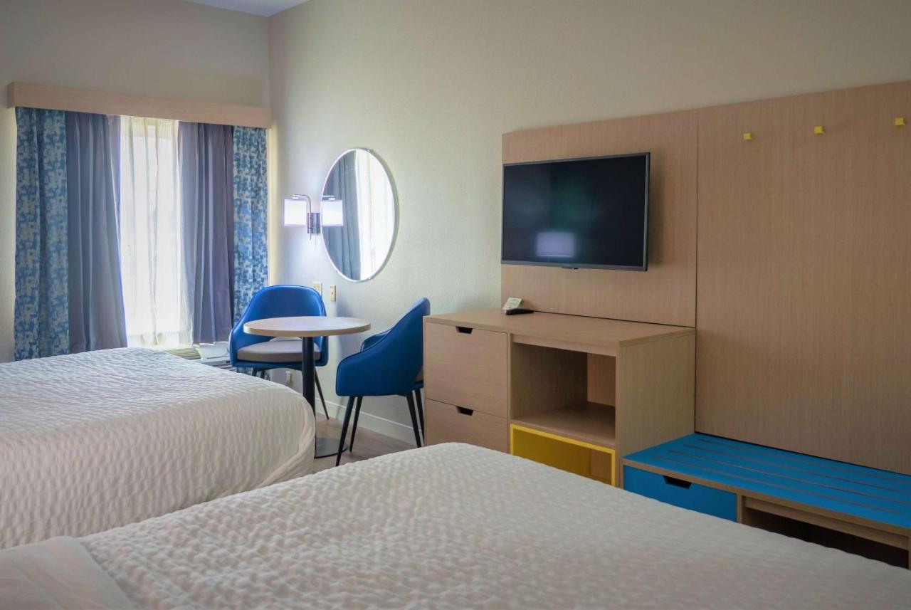 Days & By Wyndham Savannah North I-95 Hotel Port Wentworth