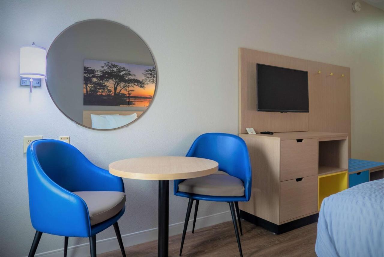 Days & By Wyndham Savannah North I-95 Hotel Port Wentworth